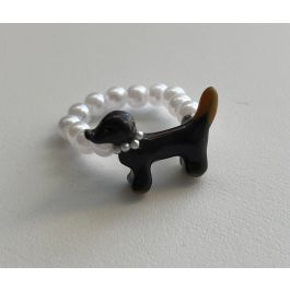 Pierścionek na gumce z jamnikiem