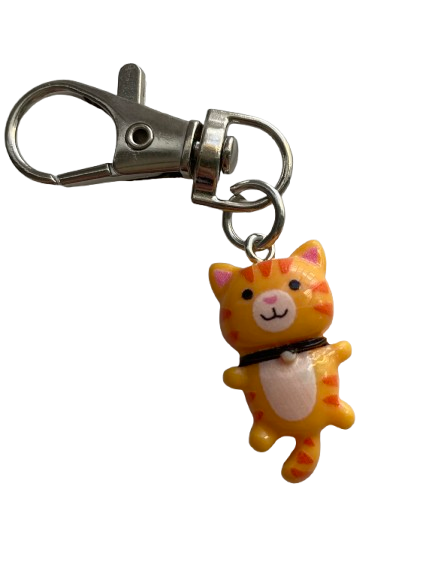 Mały breloczek z pomarańczowym kotkiem