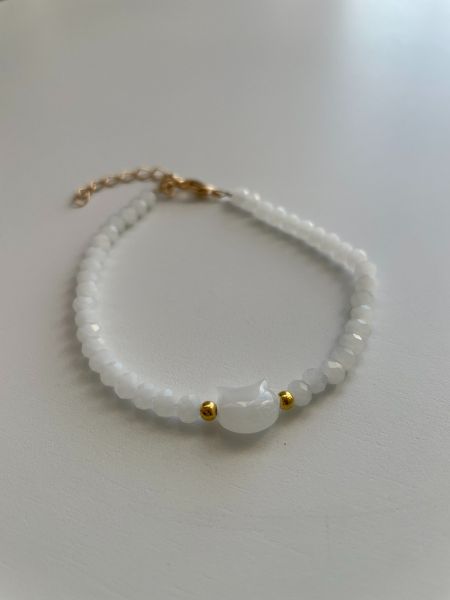 Bransoletka z białą głową kotka